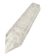 Load image into Gallery viewer, A Diamond Oro Gemstone Pipe.