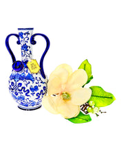 Load image into Gallery viewer, Double Happiness Bud Vase Bong