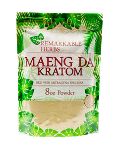 An 8 oz (225g) bag of Remarkable Herbs Red Vein Maeng Da Kratom Powder.