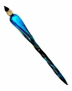 A Twisted Dichro Dabber.