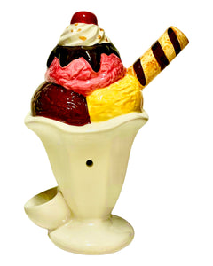 The side of a Roast & Toast Ice Cream Sundae Ceramic Pipe.