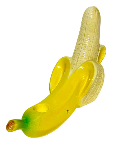 A Banana Ceramic Pipe