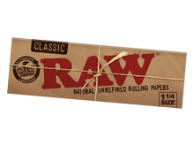 Load image into Gallery viewer, A pack of Raw Classic 1 1/4 Rolling Papers.
